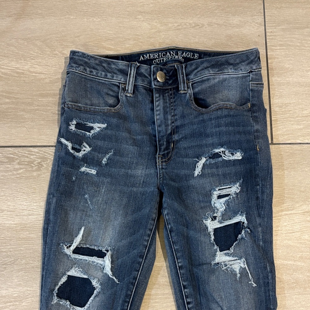 American Eagle Outfitters Women's Ripped Dark Blue Skinny Jeans